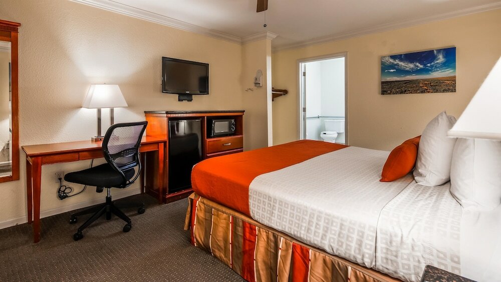 Фото Best Western Heritage Inn