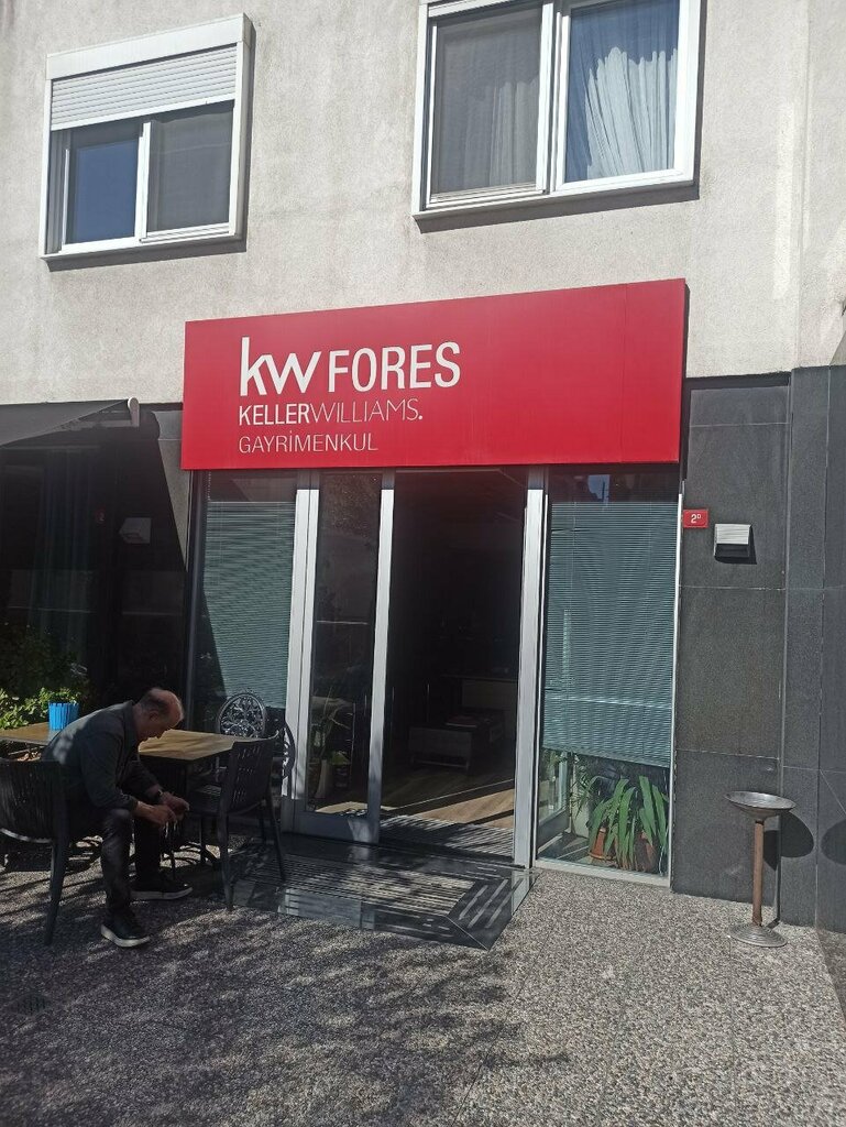 بيع وتأجير العقارات التجارية Jak Arditti Keller Williams Fores ، اسطنبول، صورة