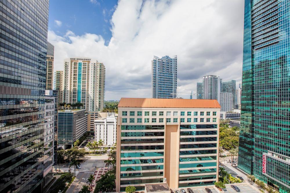 Фото Fortune House Hotel Suites