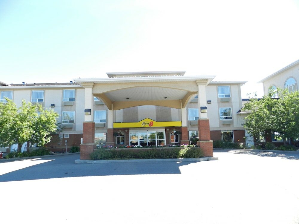 Фото Super 8 by Wyndham High River Ab