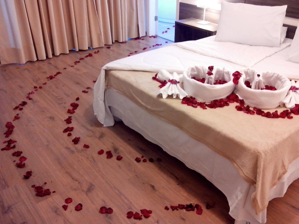 Фото Athos Hotel