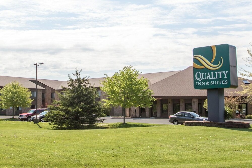 Фото Quality Inn & Suites Sun Prairie Madison East
