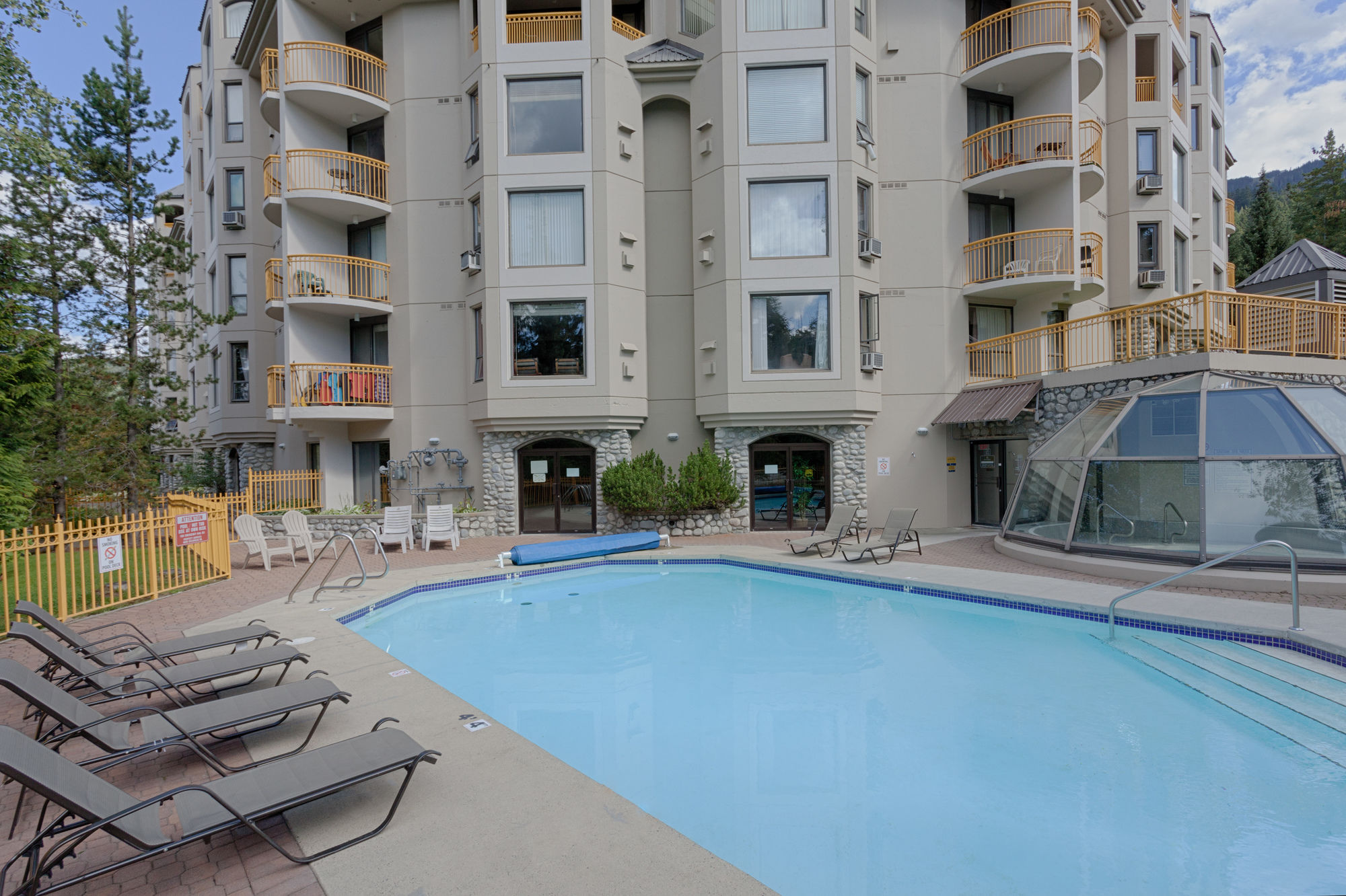 Фото The Aspens by Whistler Premier