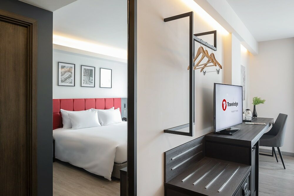 Фото Travelodge Phuket Town