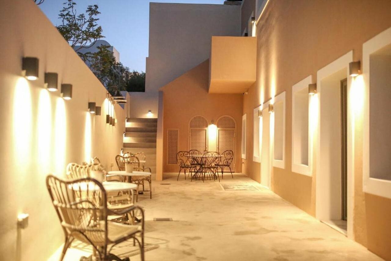 Фото La Maltese Buddha Beach Bar Santorin