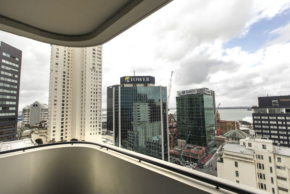 Фото Quest on Queen