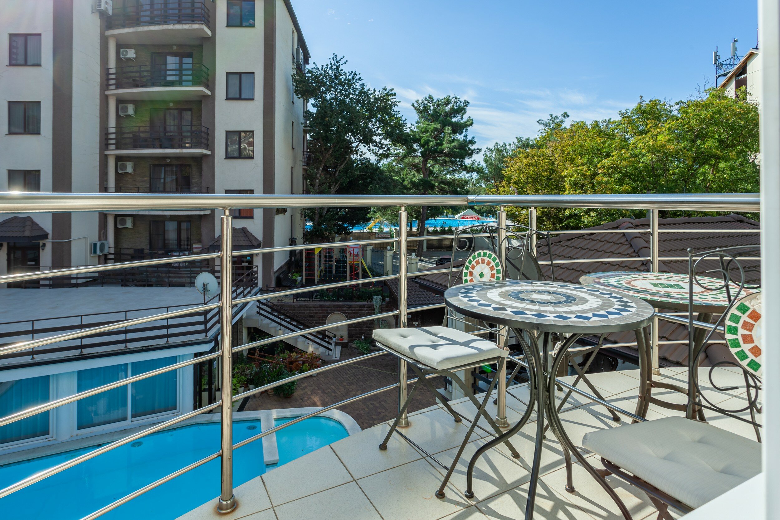 Фото отеля 2