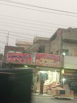 Kashmir tea stall (Province of Punjab, Lahore, Kamahan - Lidher Road), tea to go