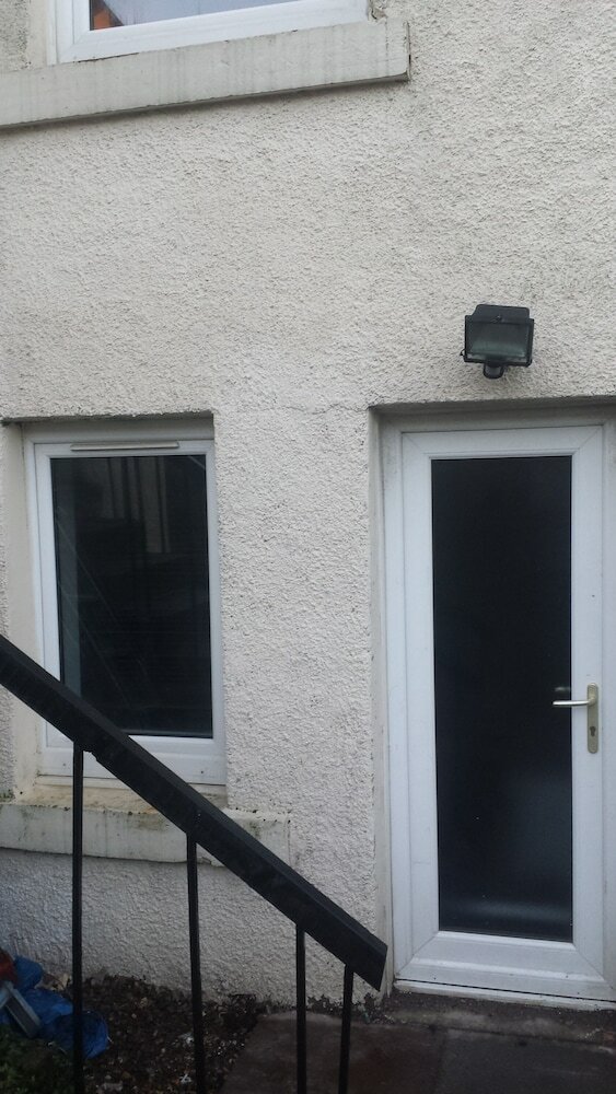 Фото Glasgow Hampden Garden Apartment