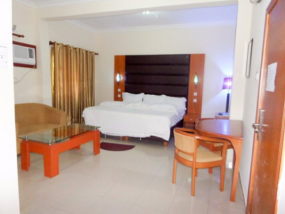 Фото Gilford View Hotels