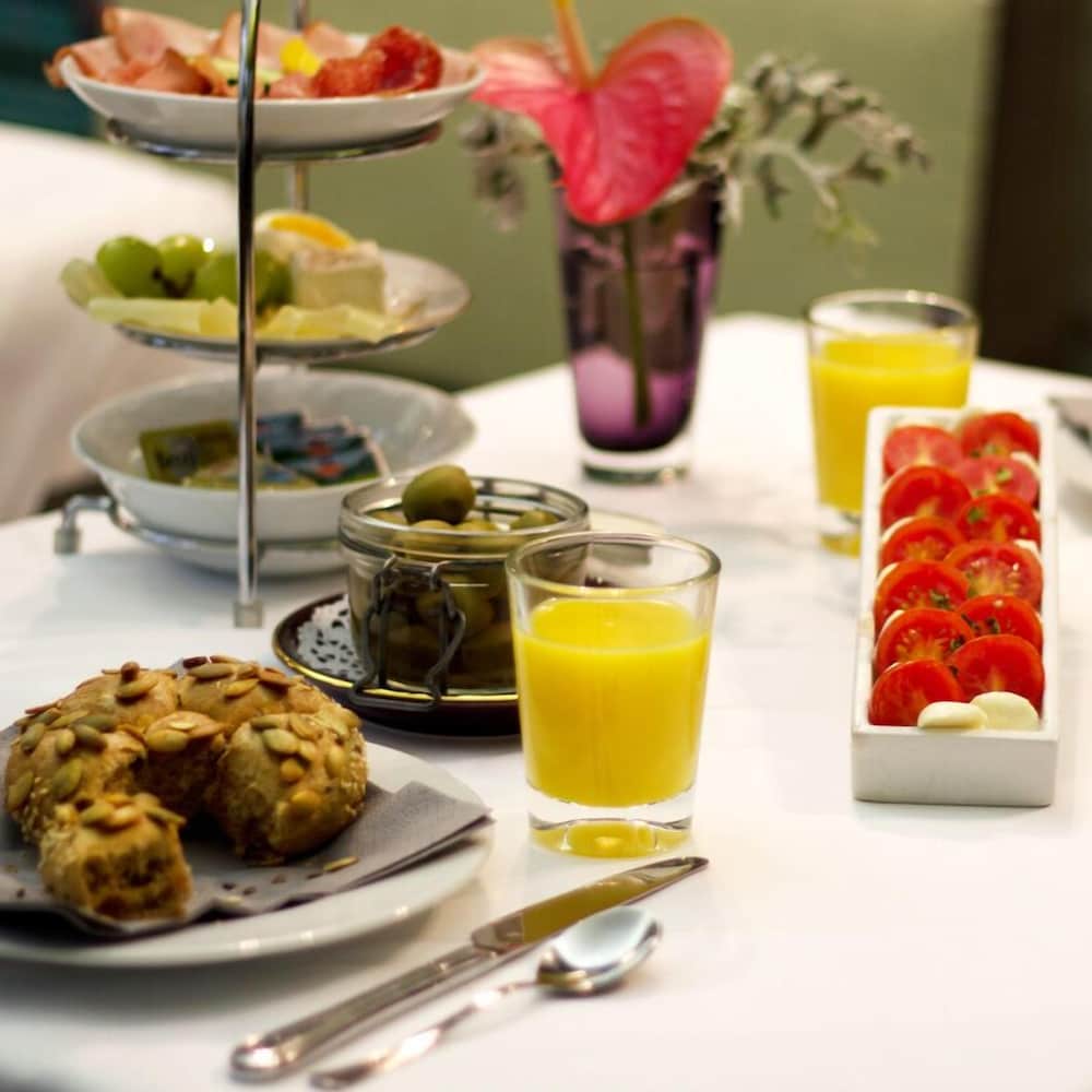 Фото Saint Shermin