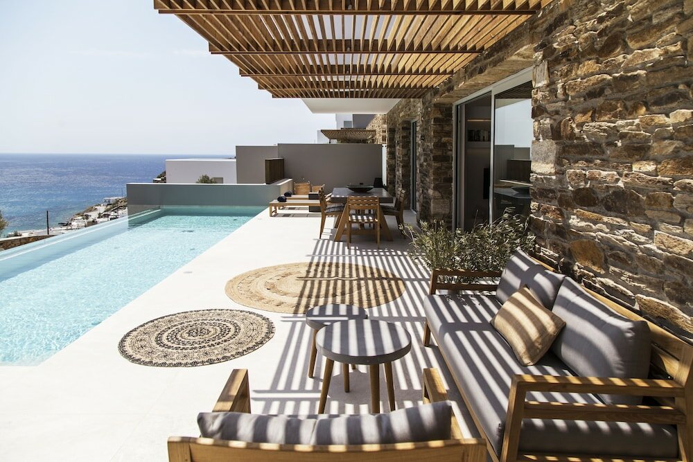 Фото Hide out Suites