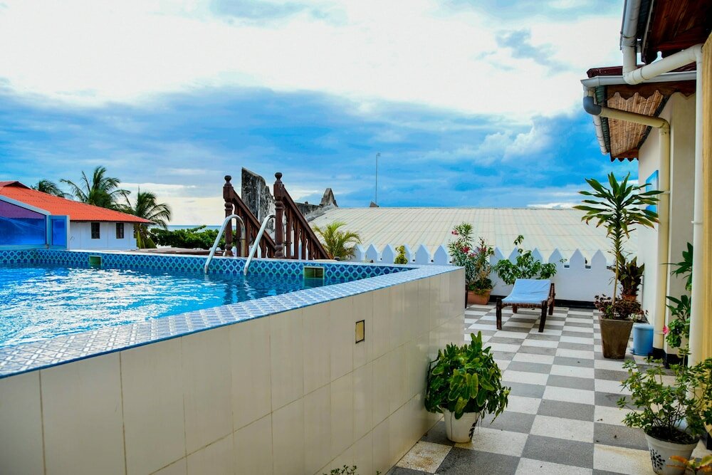 Фото Forodhani Park Hotel