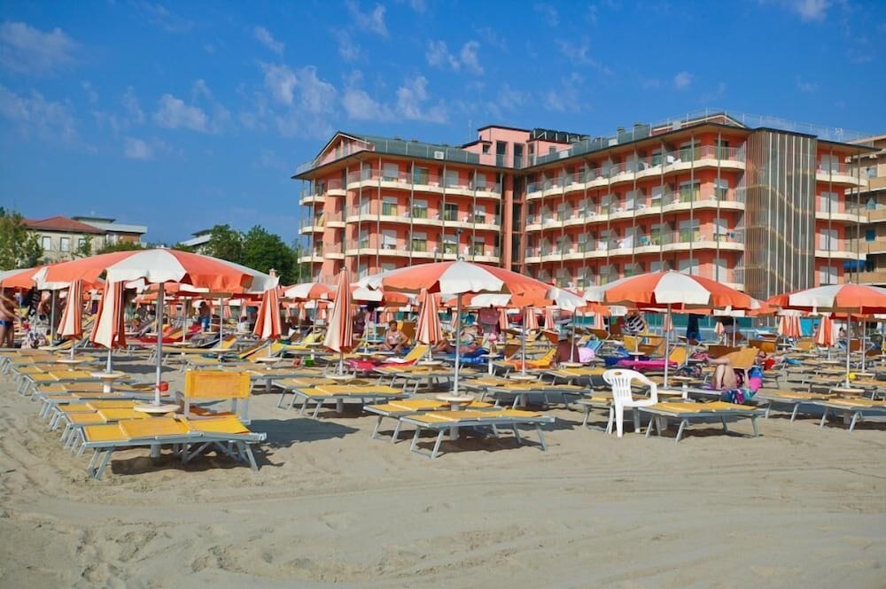 Фото Hotel Adria Beach Club