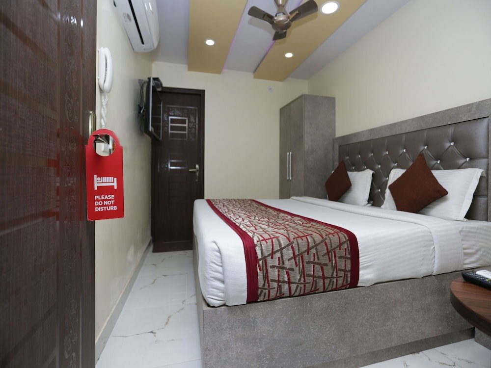 Фото Oyo 13455 Rama Krishna Hotel