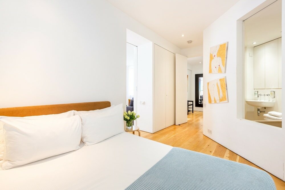 Фото Oxford Circus Apartments