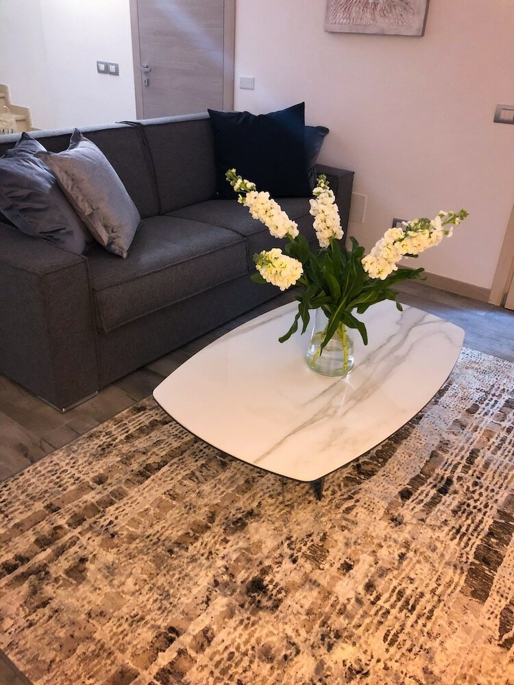 Фото Paradise Luxury Apartments