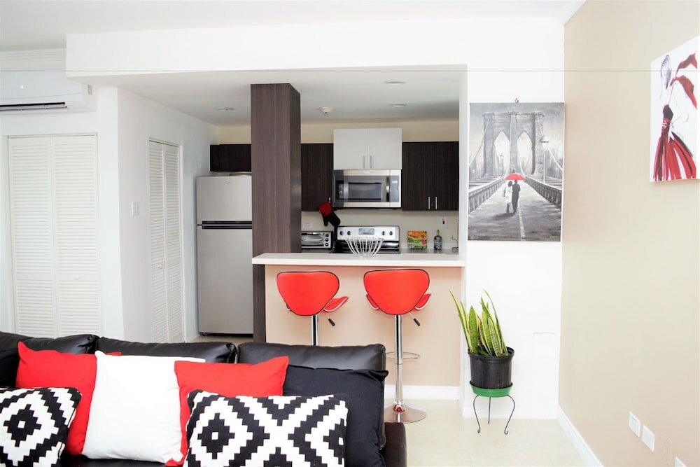 Фото New Kingston Luxury Apt The Bromptons