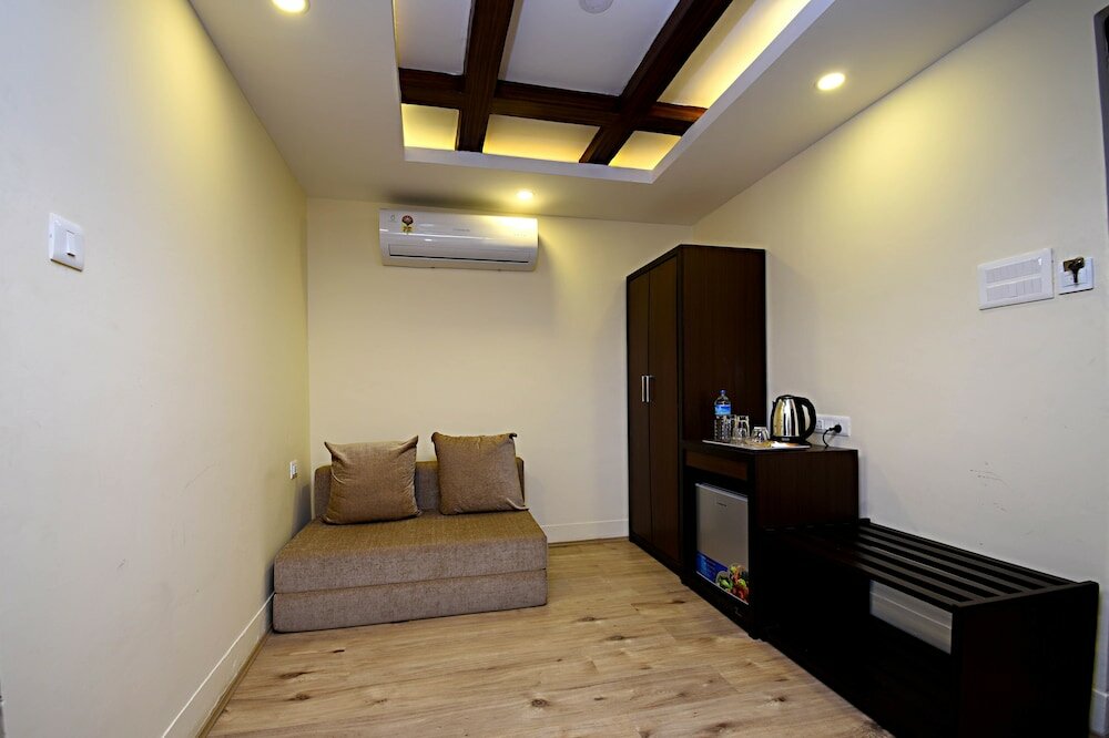 Фото Hotel Sapana Garden