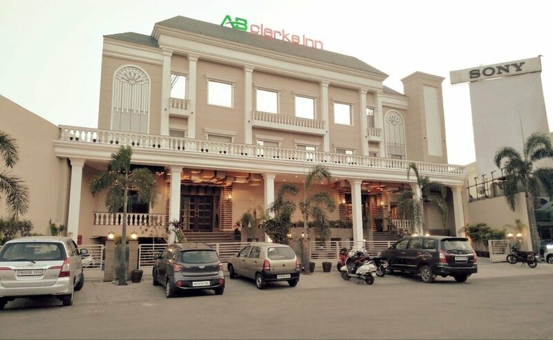 Гостиница Ab Clarks Inn Jalandhar в Джаландхаре