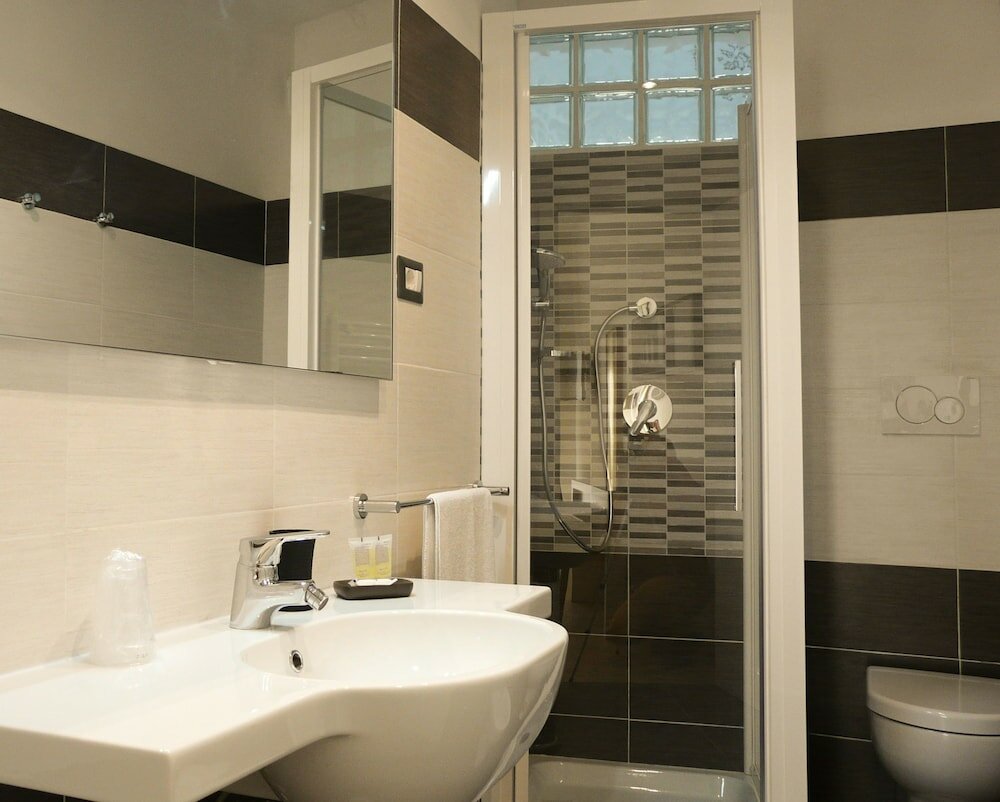 Фото Atticoromantica