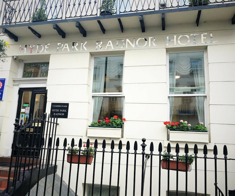 Фото Hyde Park Radnor Hotel