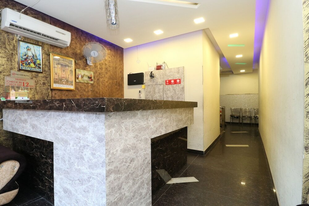 Фото Oyo 28646 Hotel Golden Heart