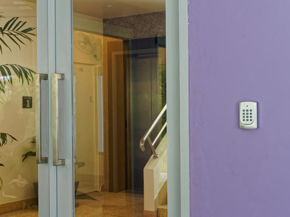 Фото Living Residence Phuket