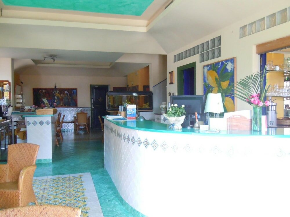 Фото Petit Hotel