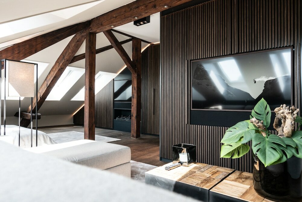 Фото Airhome Limmatquai River View Apartment