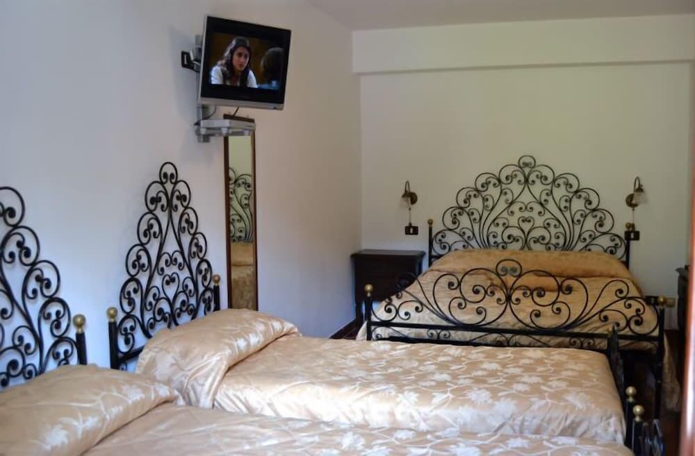 Фото Hotel Bucaneve