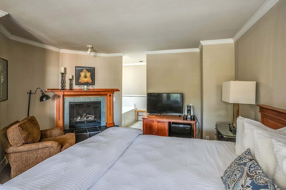 Фото Cannon Beach Hotel Collection