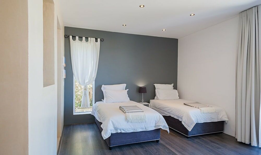 Фото Greenways Beach House