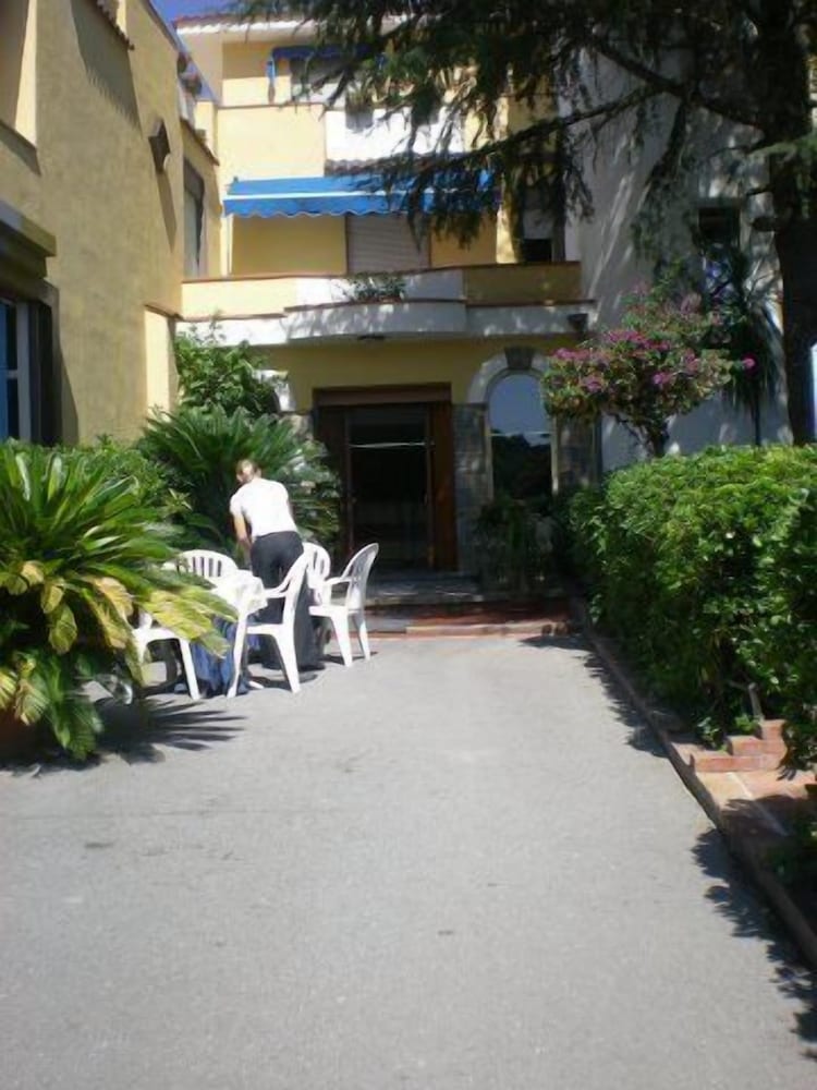 Фото Hotel Seven Residence