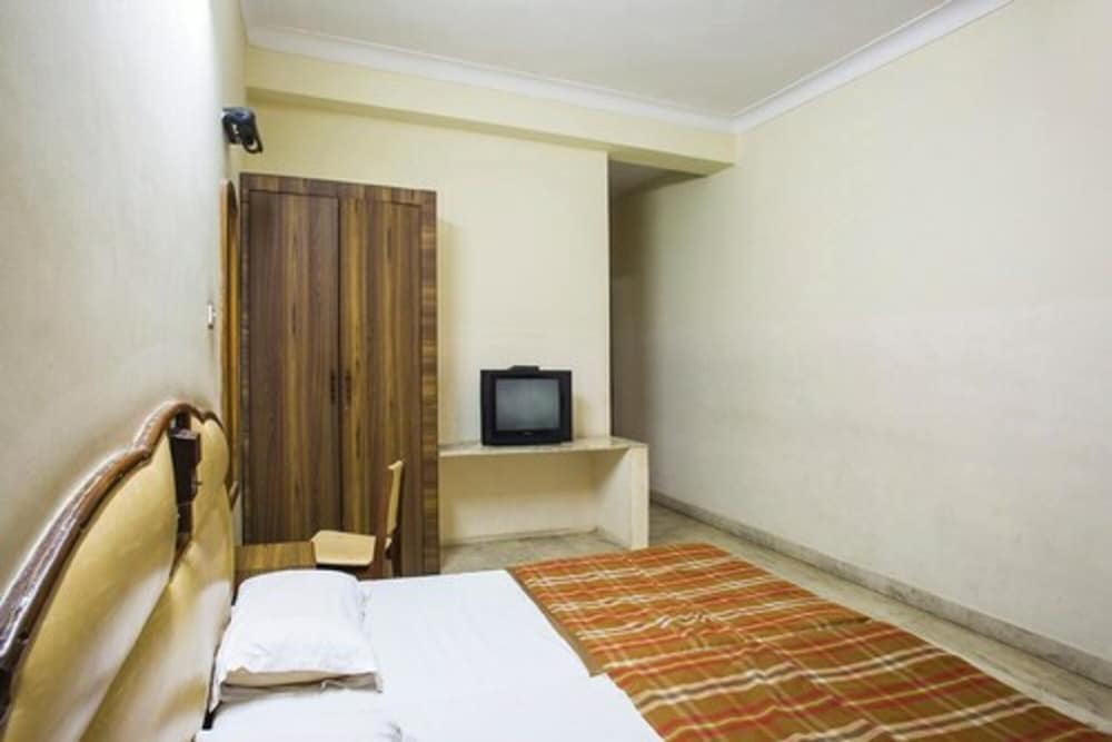 Фото Hotel Vinayakam