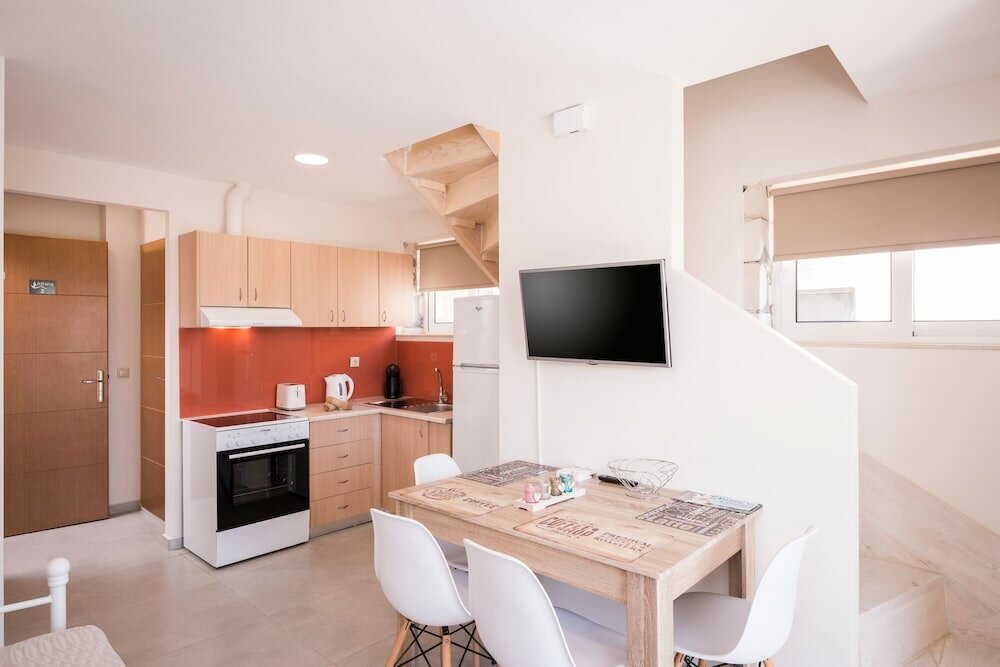 Фото Athina Apartments