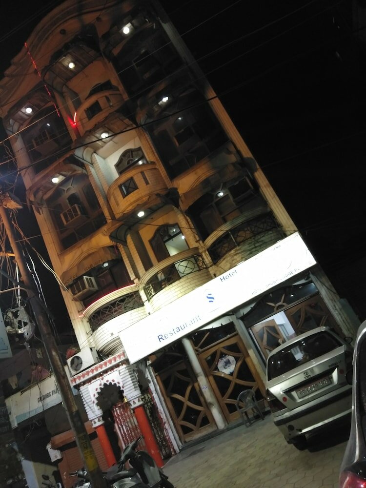 Фото отеля 1