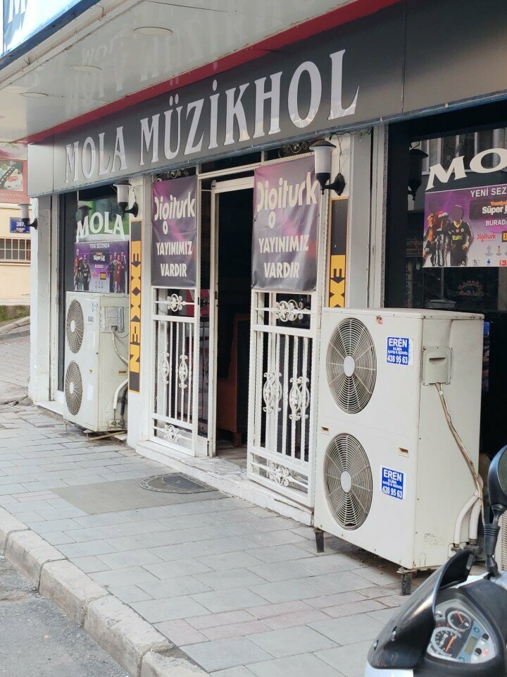 Bar, pub Mola Müzikhol, Izmir, photo