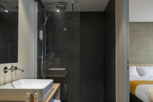 Гостиница 37 Lodge La Défense Courbevoie в Нейи-сюре-Сене