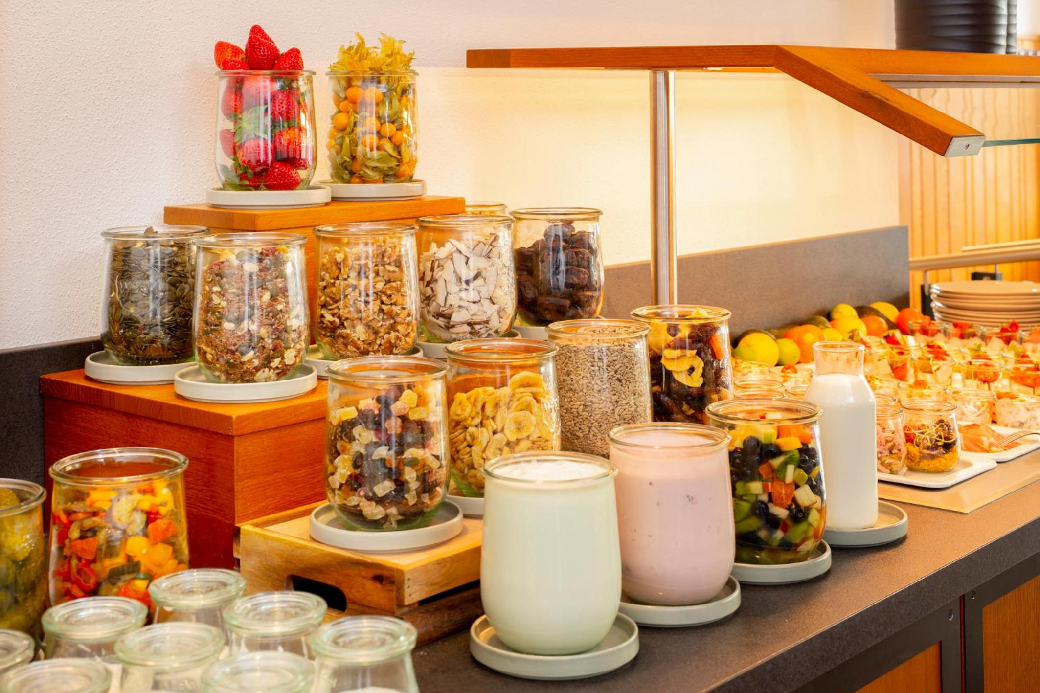 Фото Hotel & Boarding House Schlosserwirt