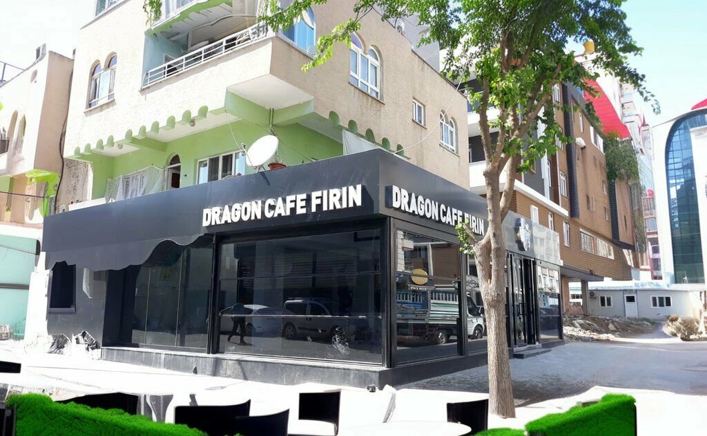 Cafe Dragon Cafe, Batman, photo