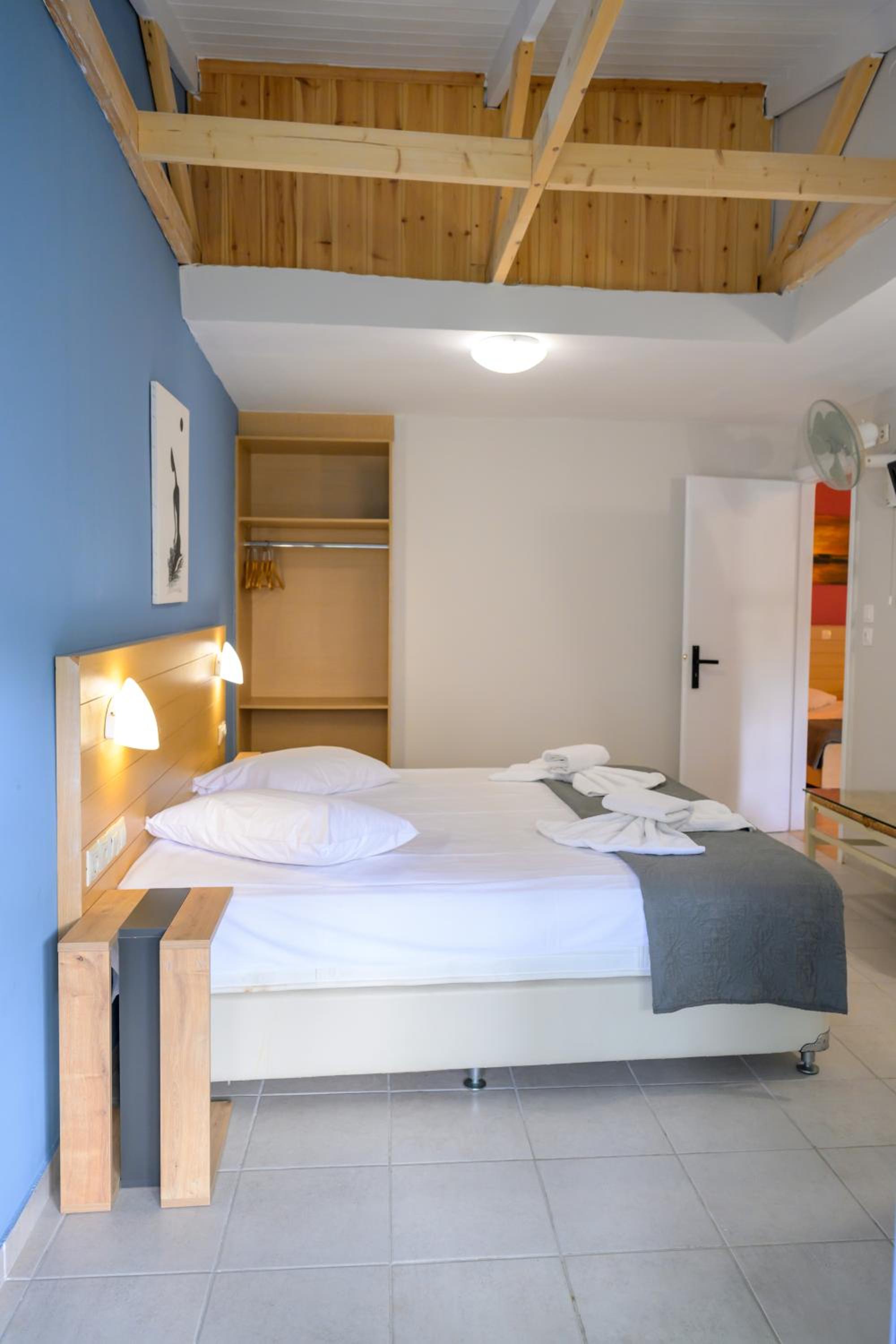 Фото Rouda Bay Beach Hotel