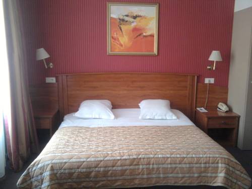 Фото Kyriad Reims Centre