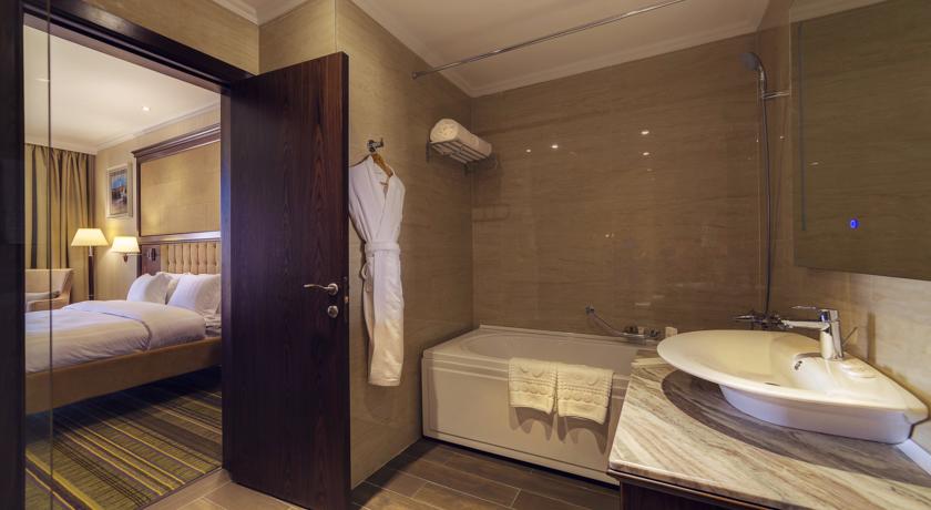 Фото Shera Inn Hotel