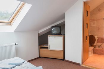 Фото Outline B& x26; B Jiricna