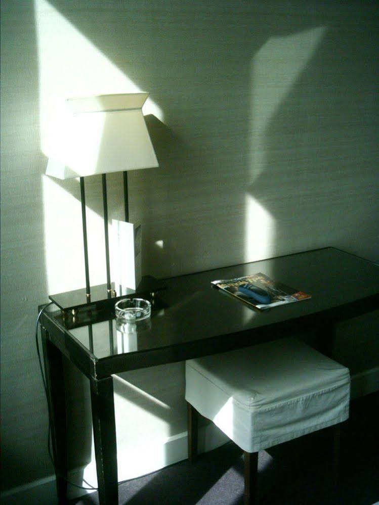 Фото Hotel de La Jatte