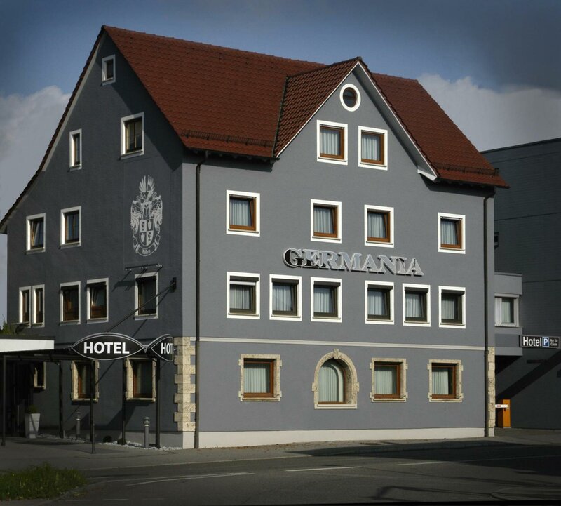 Гостиница Hotel Germania в Ройтлингене