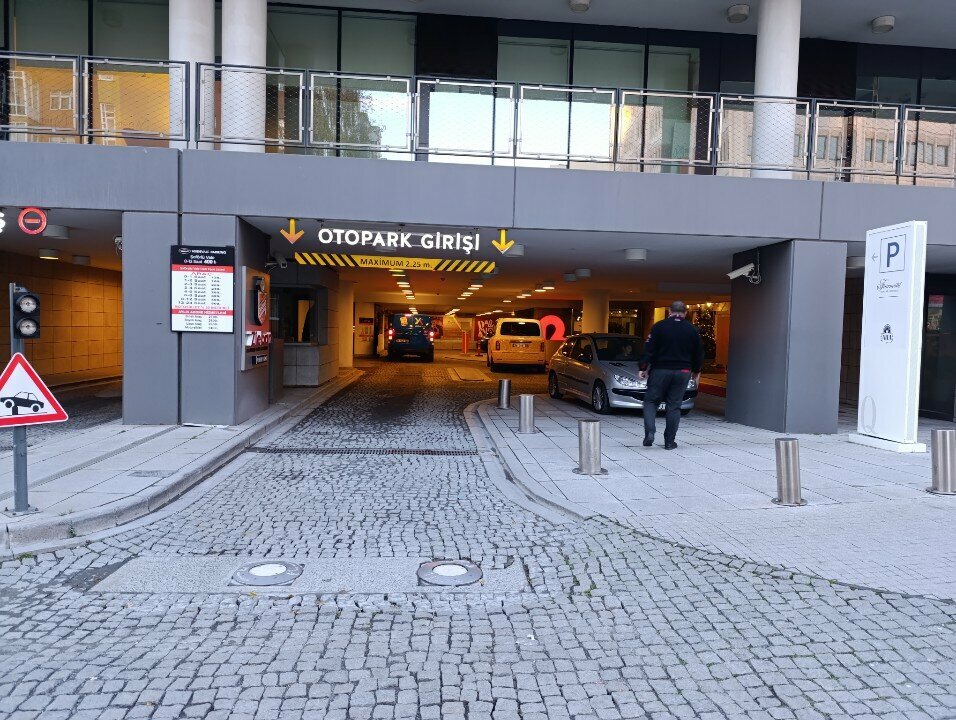 ATM QNB ATM, Istanbul, photo