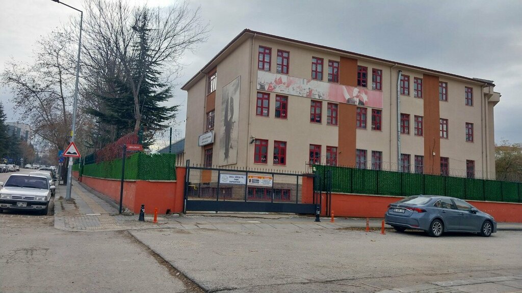 Primary school Izzet Latif Aras Primary School, Ankara, photo