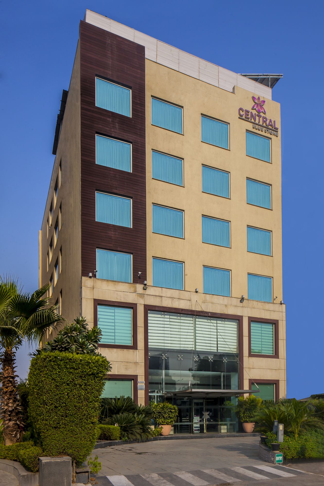 Фото Central Blue Stone